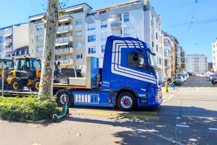 Elektro LKW Baustelle